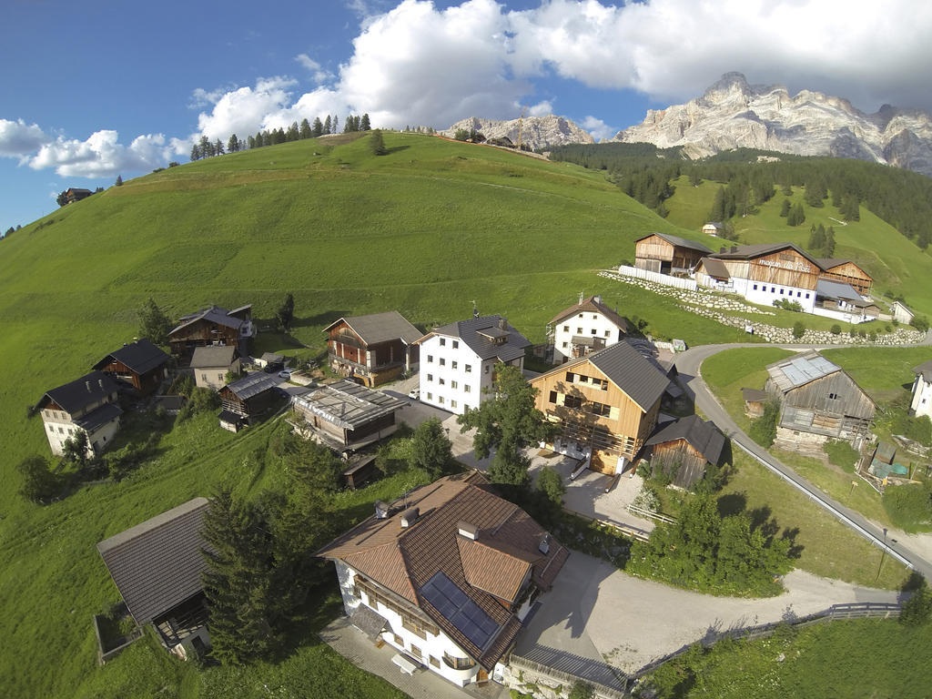 Ciasa Soplà Apartamento San Cassiano  Exterior foto